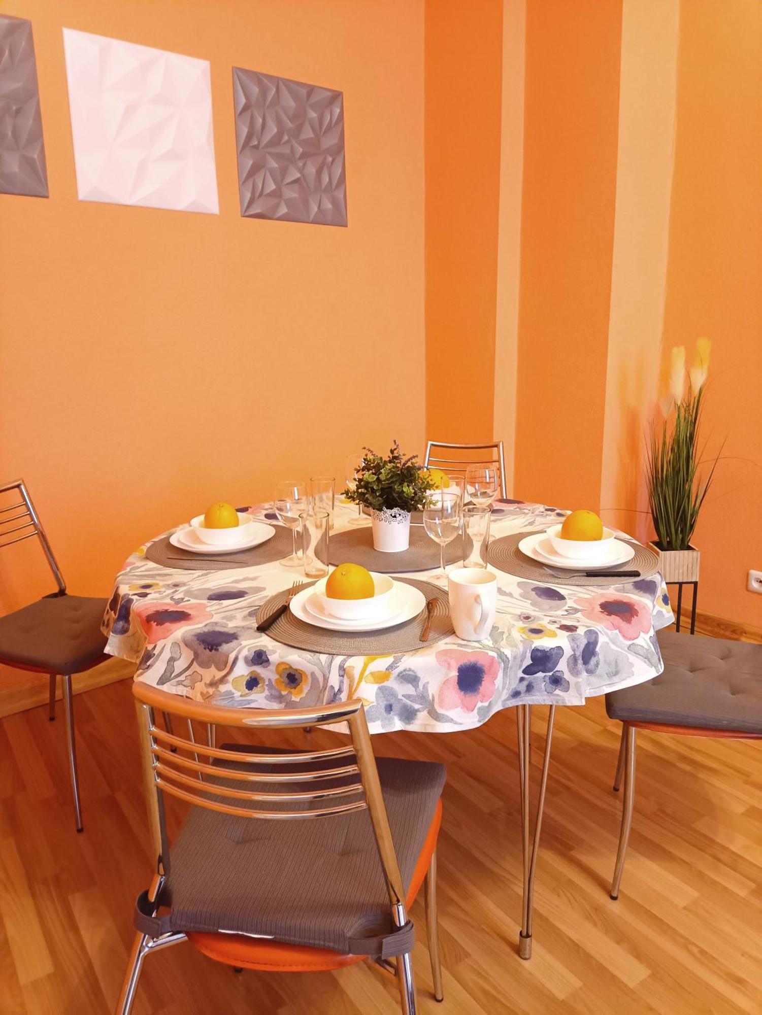 Spacious Old Town Family Peachy 2 Bedrooms Apartment, Nearby The Riga Presidential Castle Luaran gambar