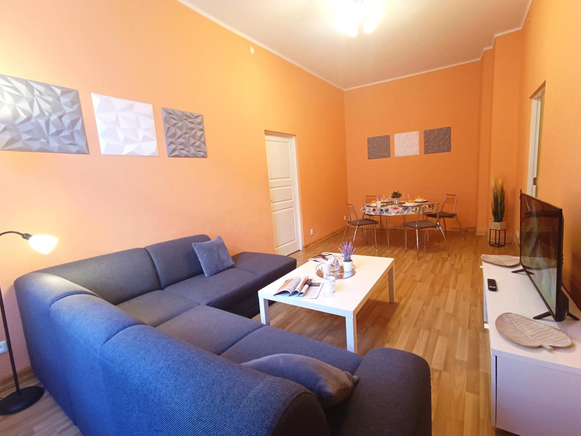 Spacious Old Town Family Peachy 2 Bedrooms Apartment, Nearby The Riga Presidential Castle Luaran gambar